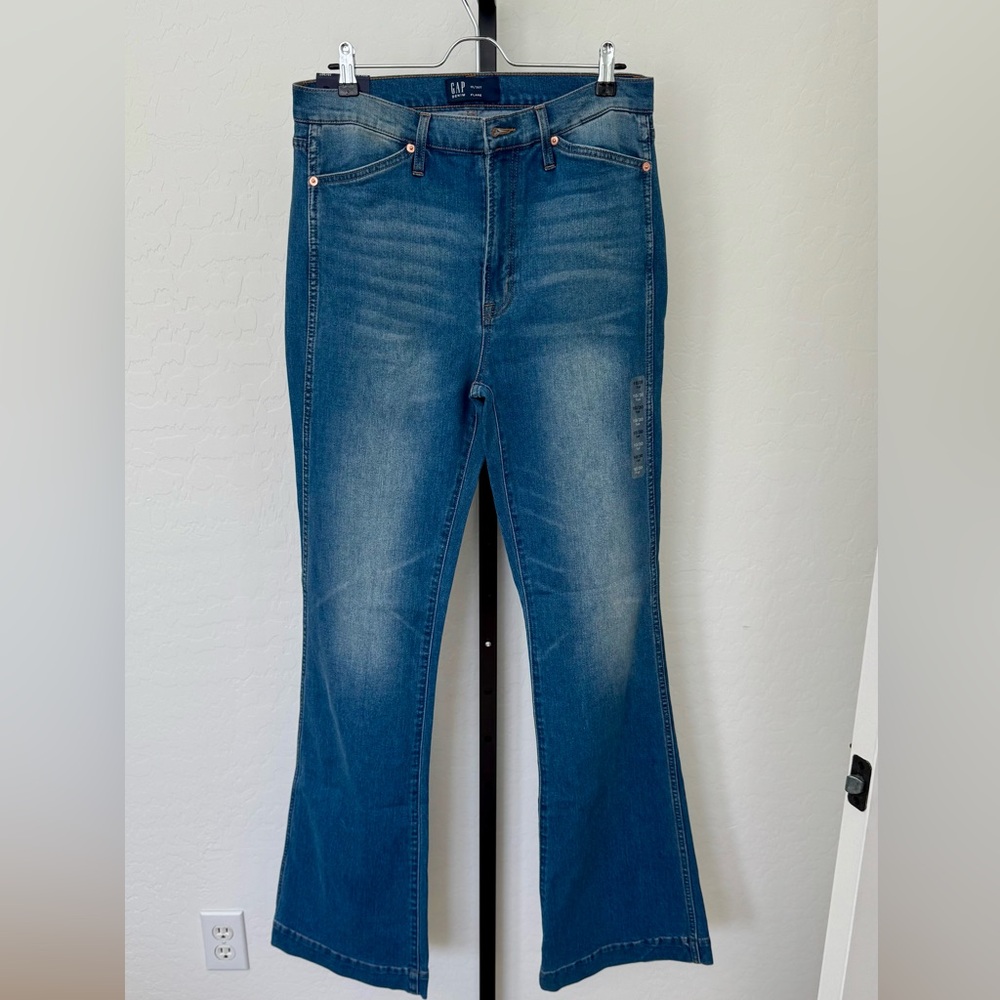 NWT Gap High Rise Flare Denim Size 10 / 30 Long
